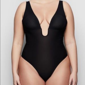 Skim Naked deep plunge bodysuit XL